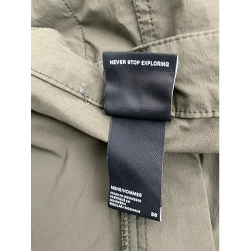 The North Face Mens khaki cargo shorts outdoor‎ hiking casual summer size 38
